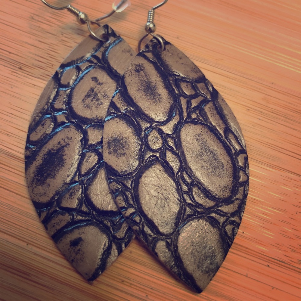 New handmade leather earrings